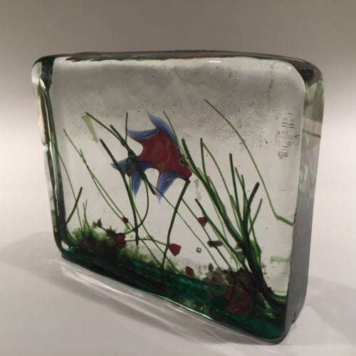 MURANO ART GLASS AQUARIUM PAPERWEIGHT LARGE IN SIZE WONDERFUL DETAIL EUC  W/LITE